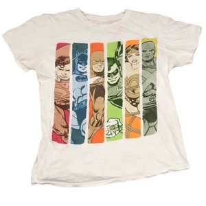 Justice League graphic white tee shirt size medium